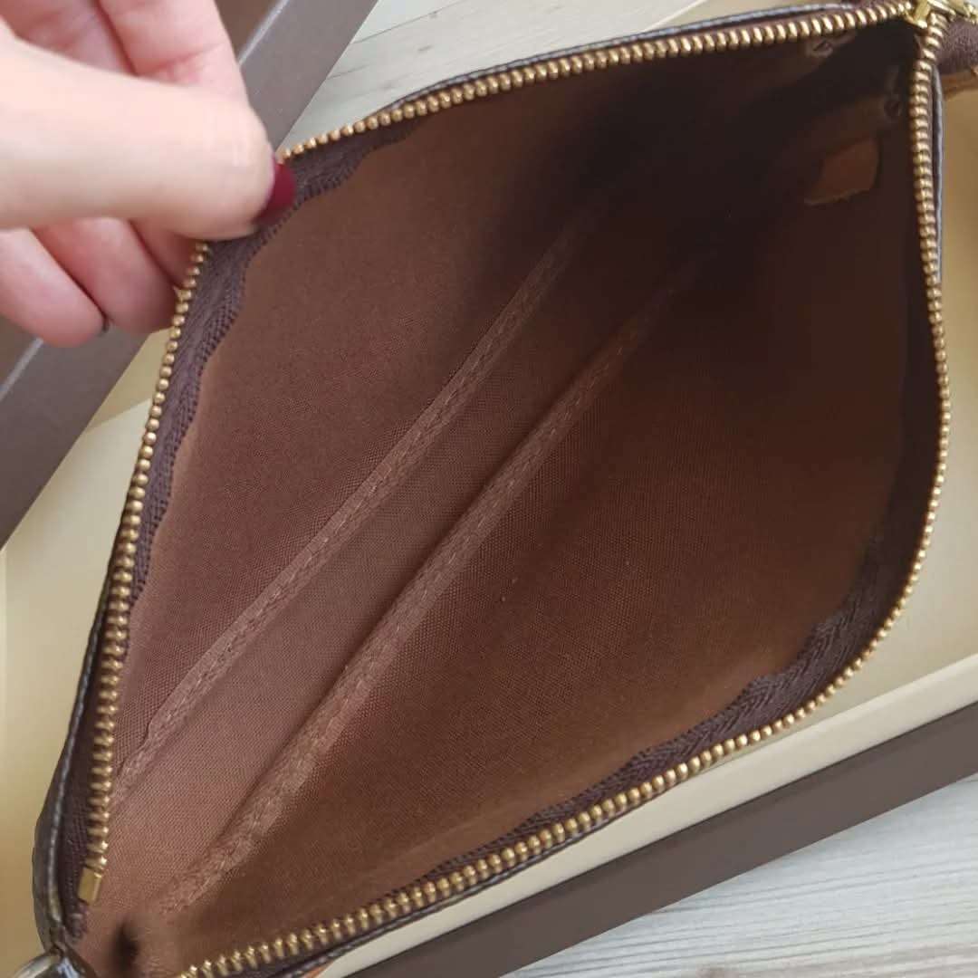 Louis Vuitton Pochette Accessoires