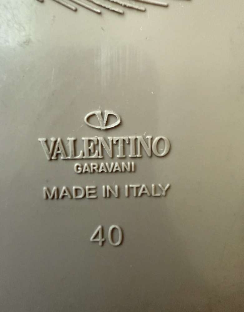 Valentino 40