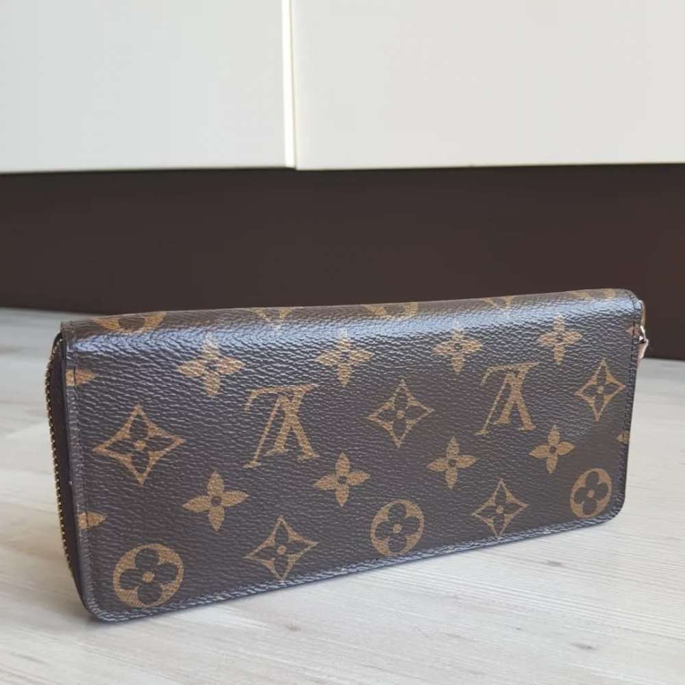 Louis Vuitton Clemence