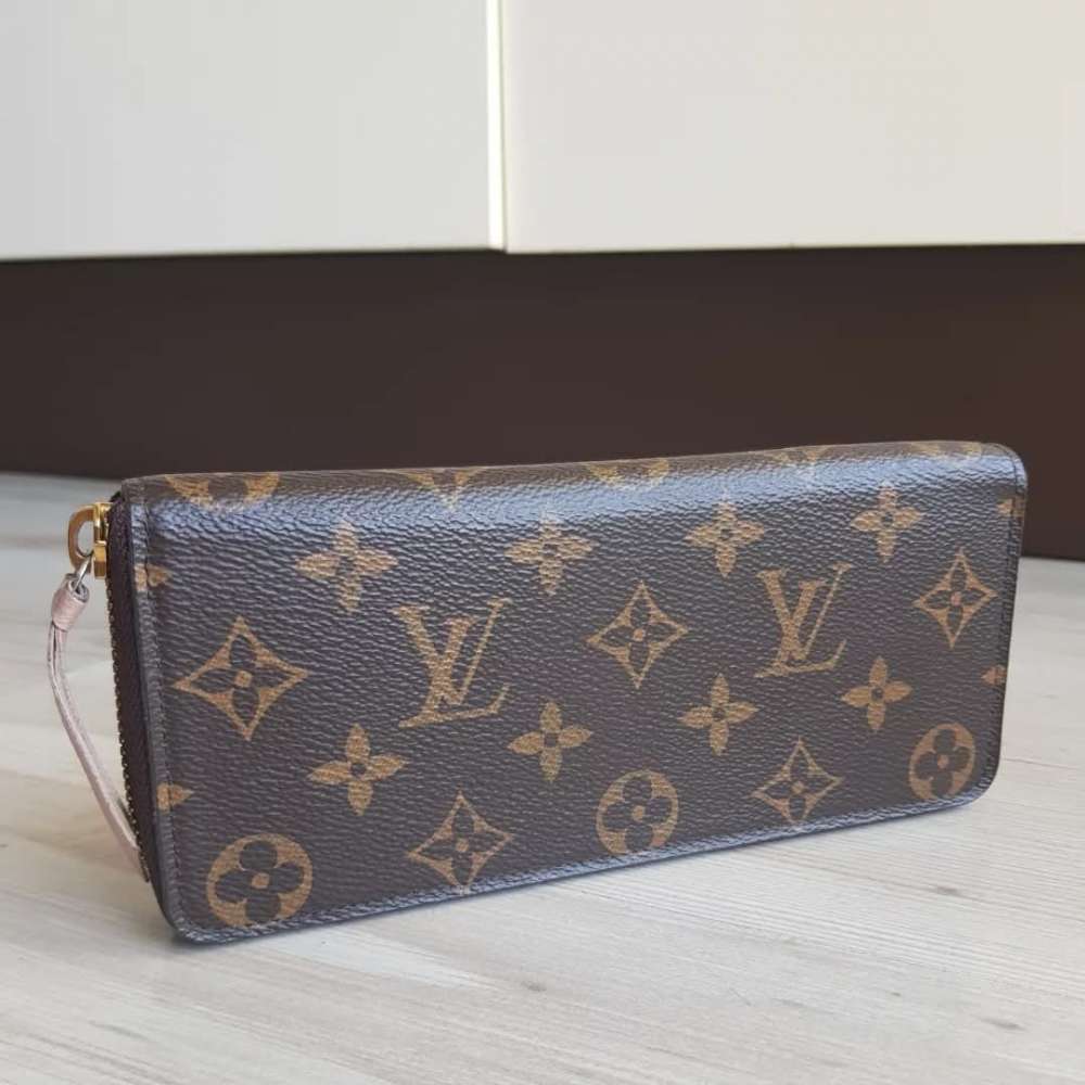 Louis Vuitton Clemence
