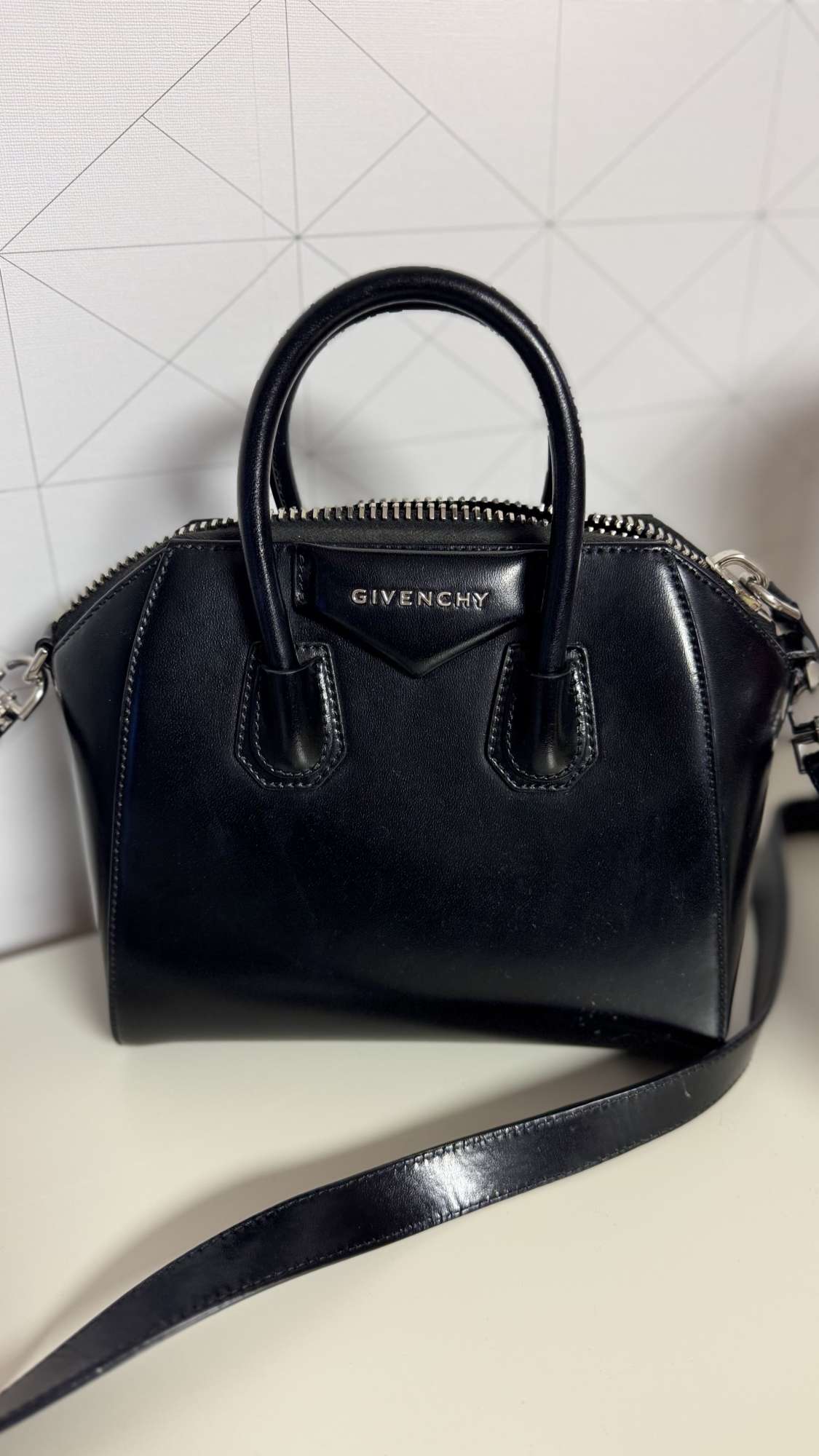 Givenchy Antigona Mini black