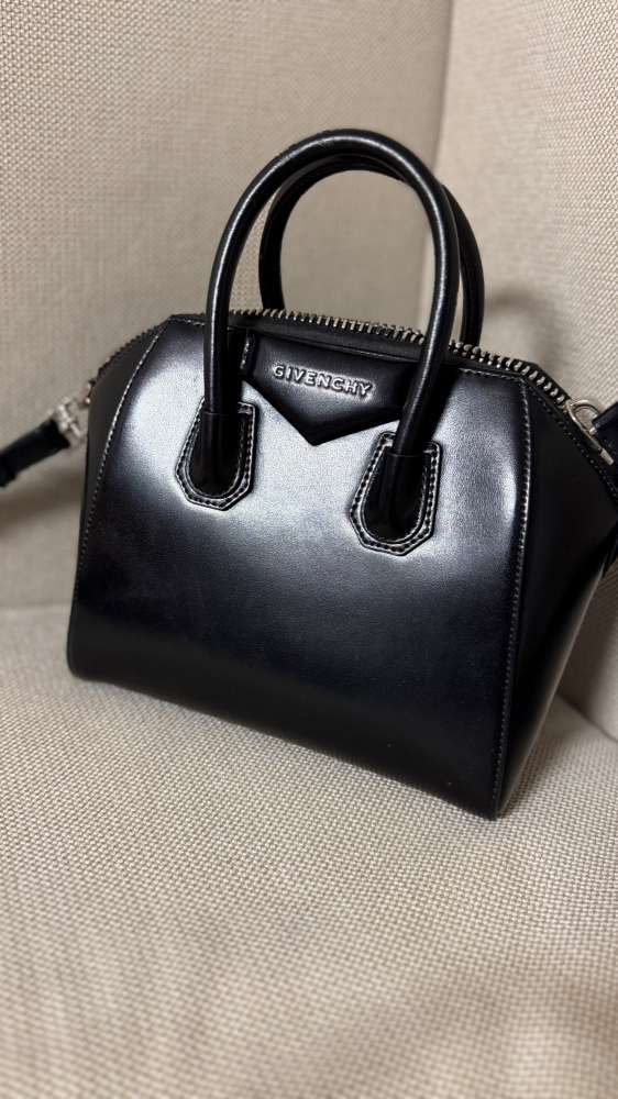Givenchy Antigona Mini black