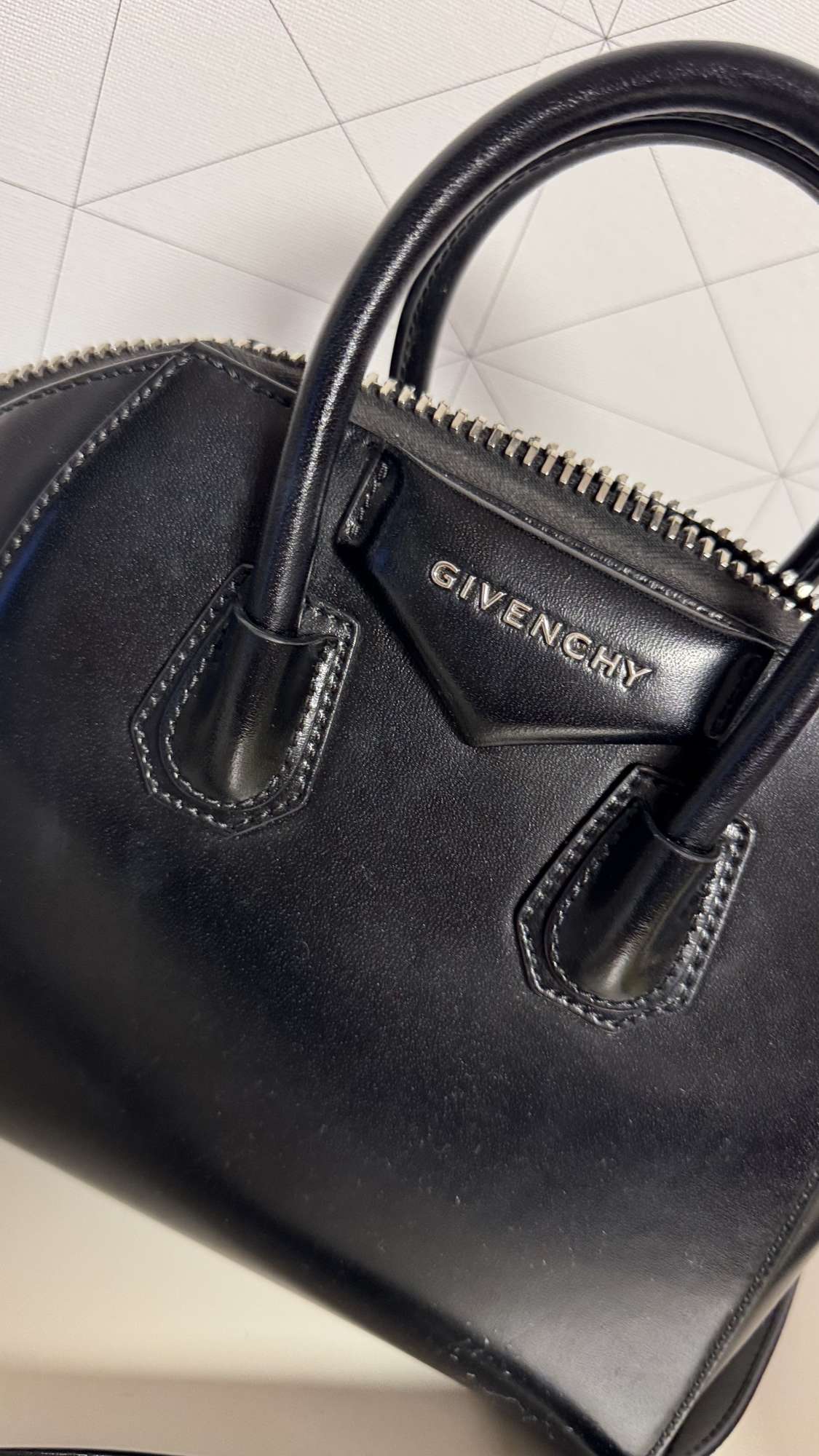 Givenchy Antigona Mini black