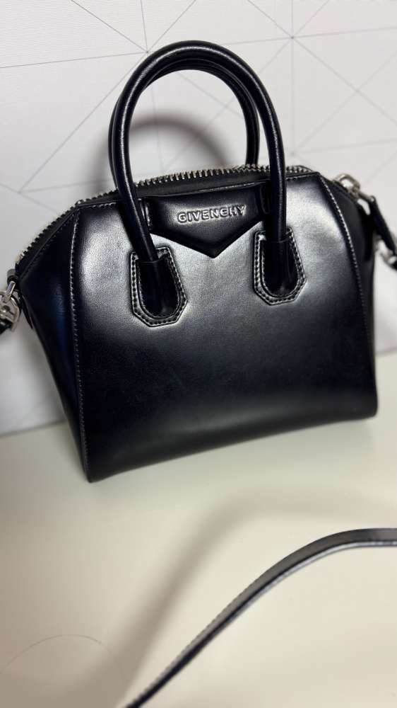 Givenchy Antigona Mini black