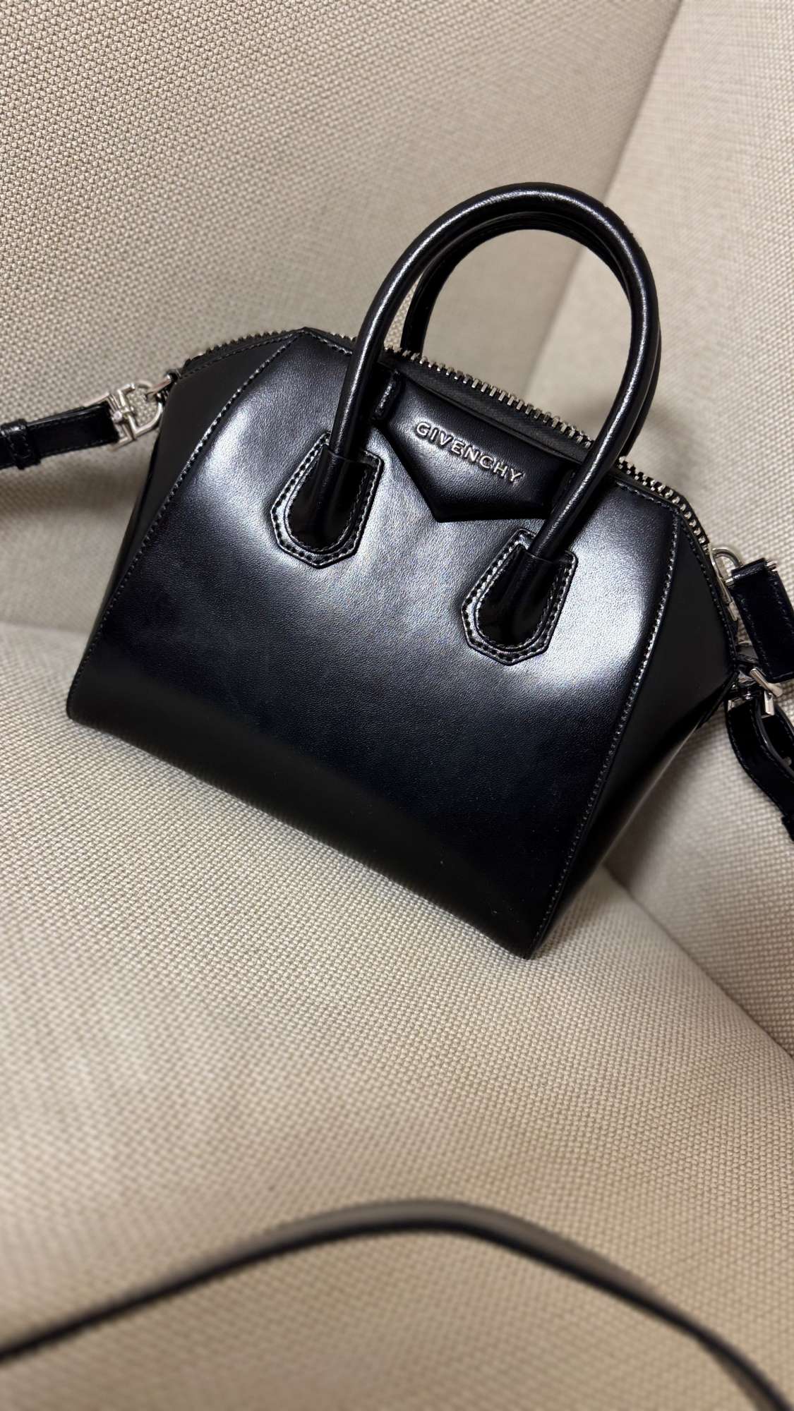 Givenchy Antigona Mini black