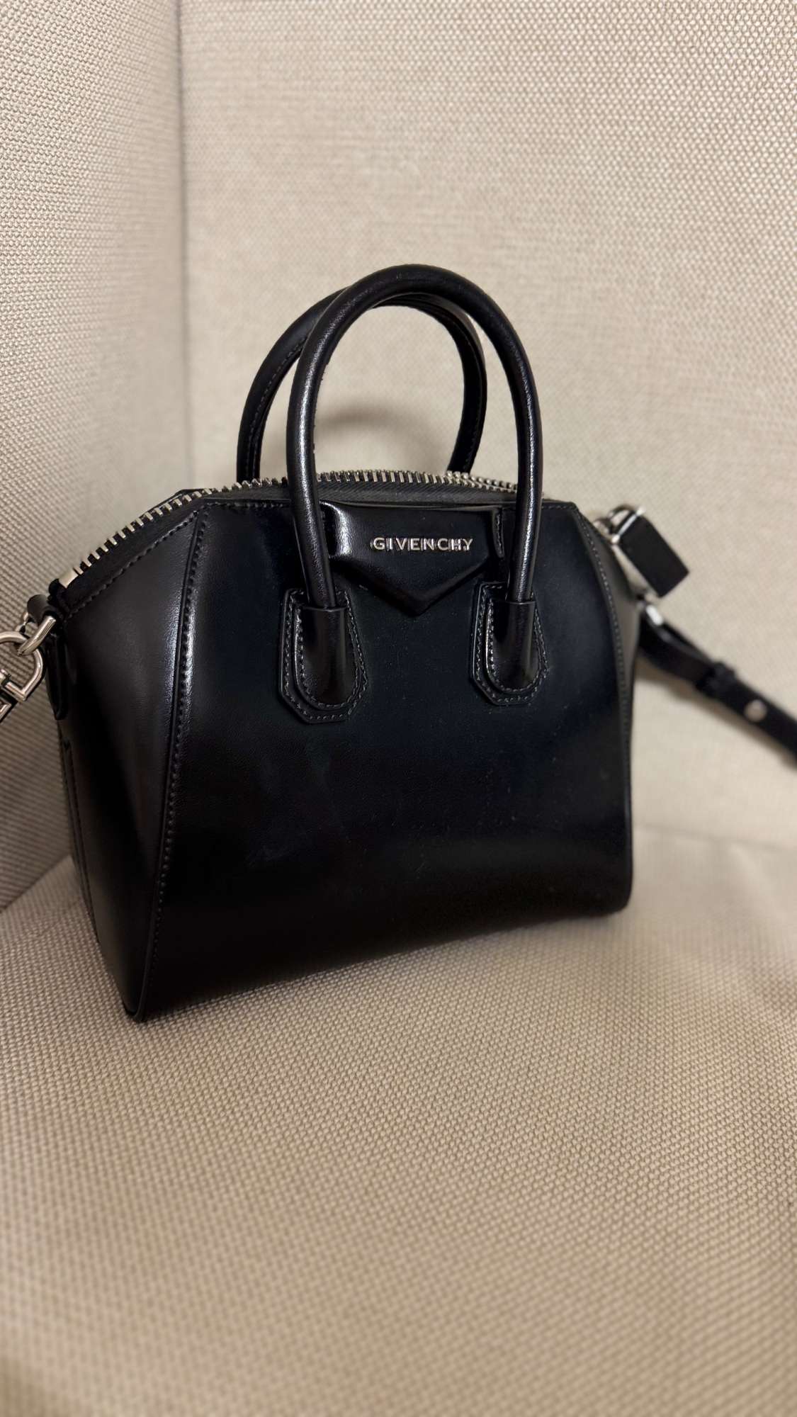 Givenchy Antigona Mini black