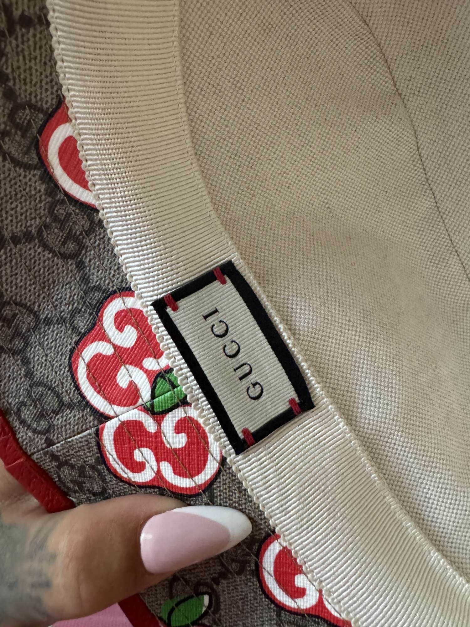 Gucci apple klobúk