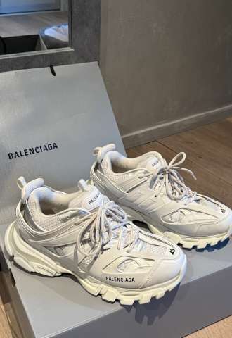 https://vipluxury.sk/Balenciaga Track Lace-Up Sneakers