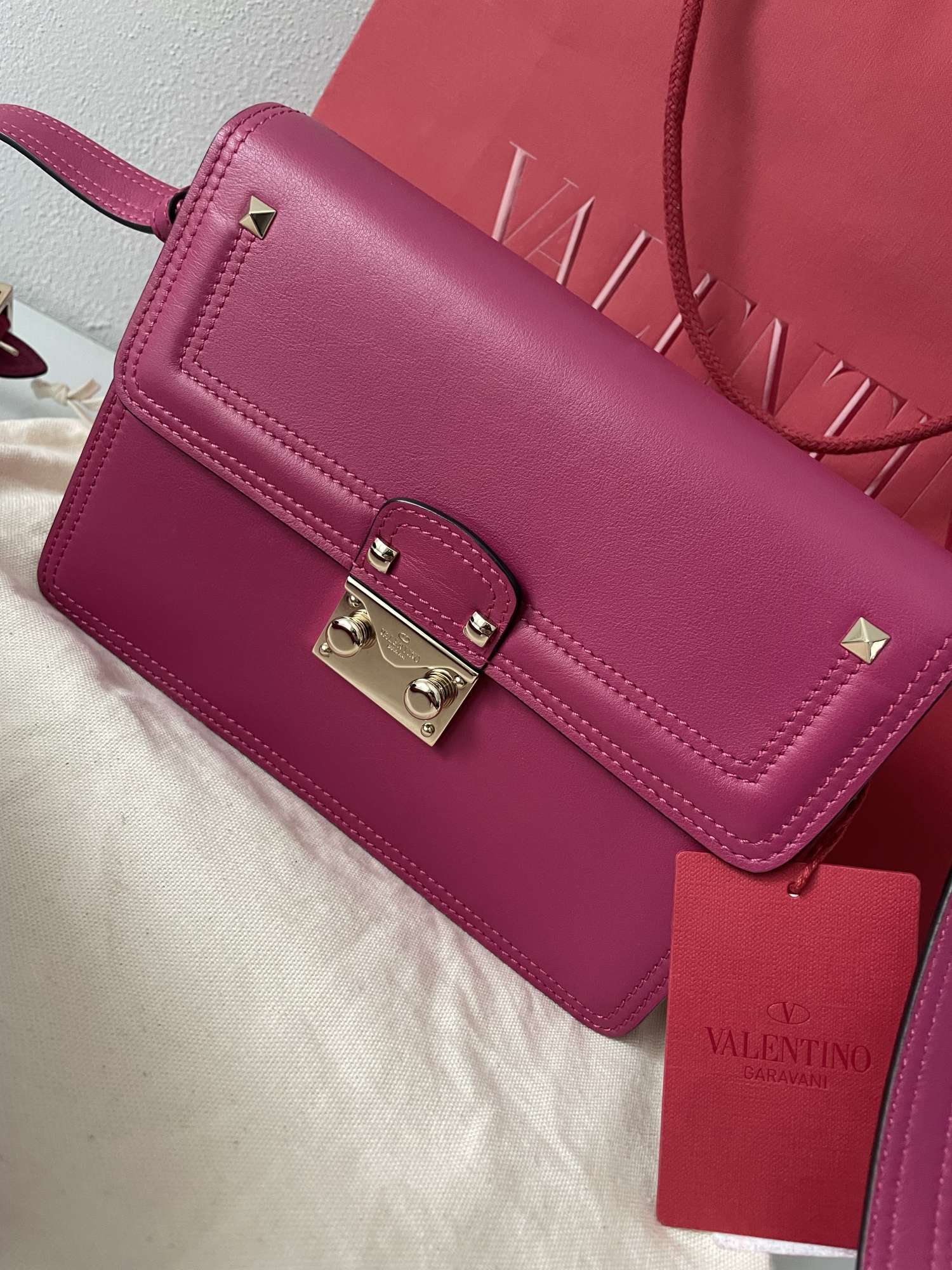 Valentino kabelka
