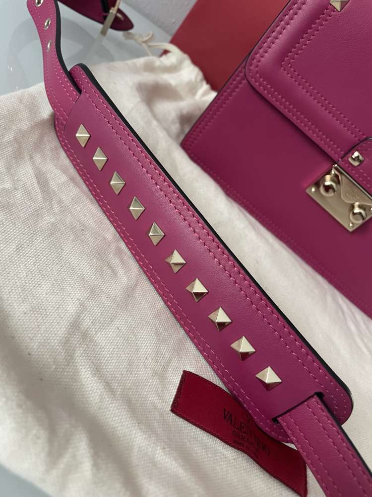 Valentino kabelka