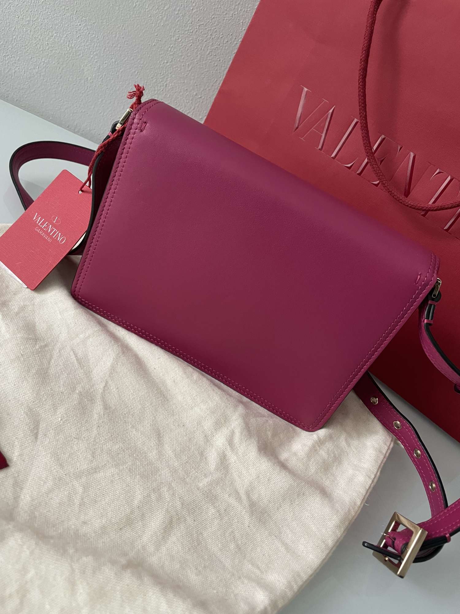 Valentino kabelka