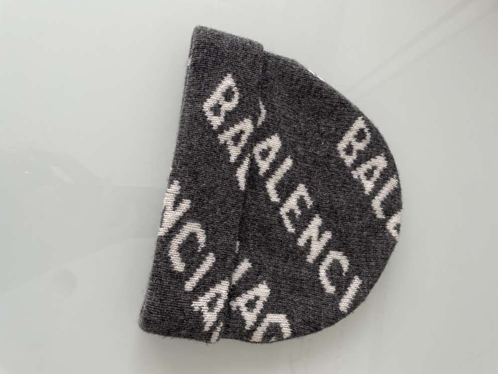 Balenciaga čepice