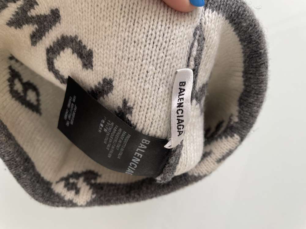 Balenciaga čepice