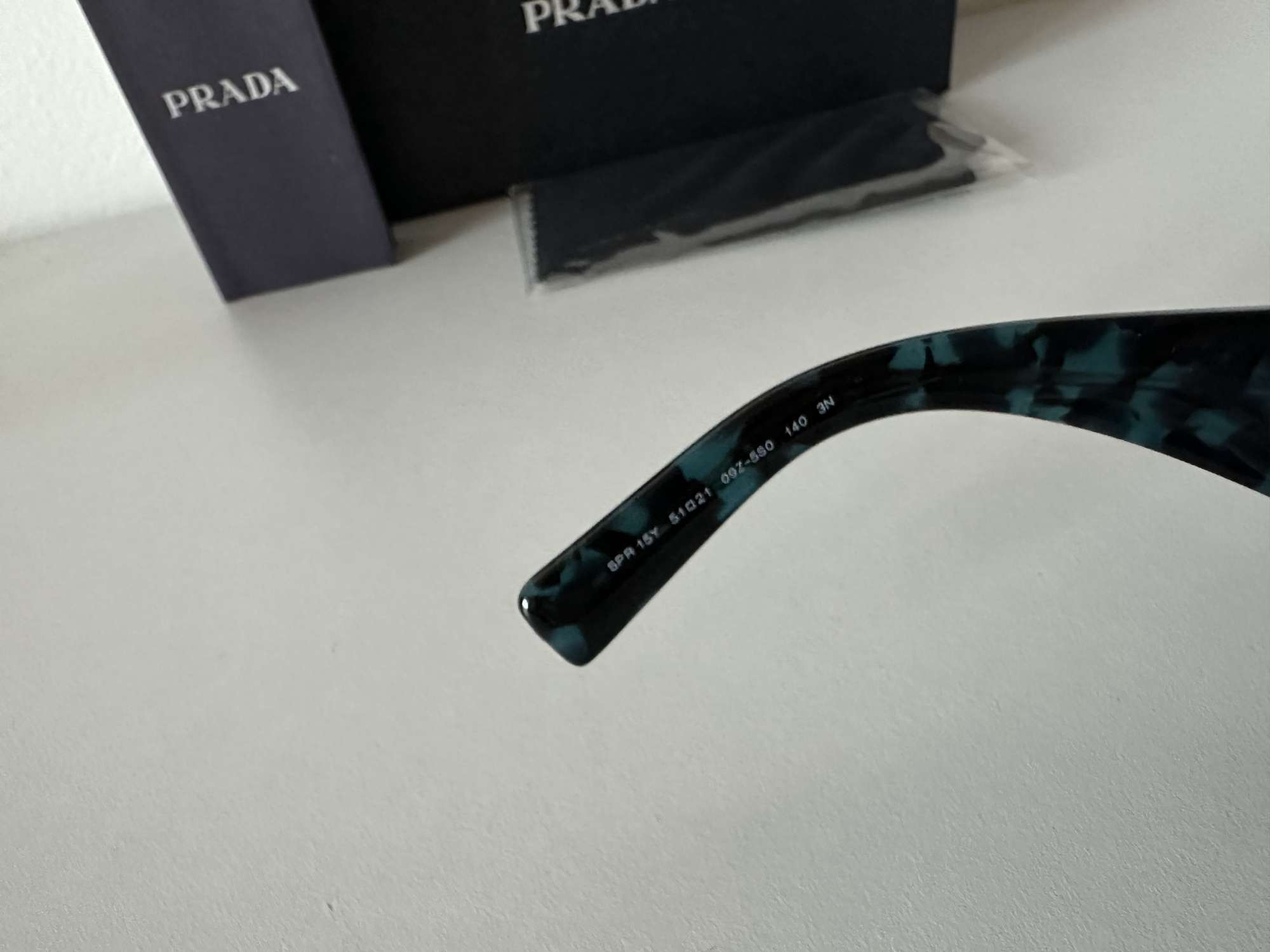 Prada slnečné okuliare