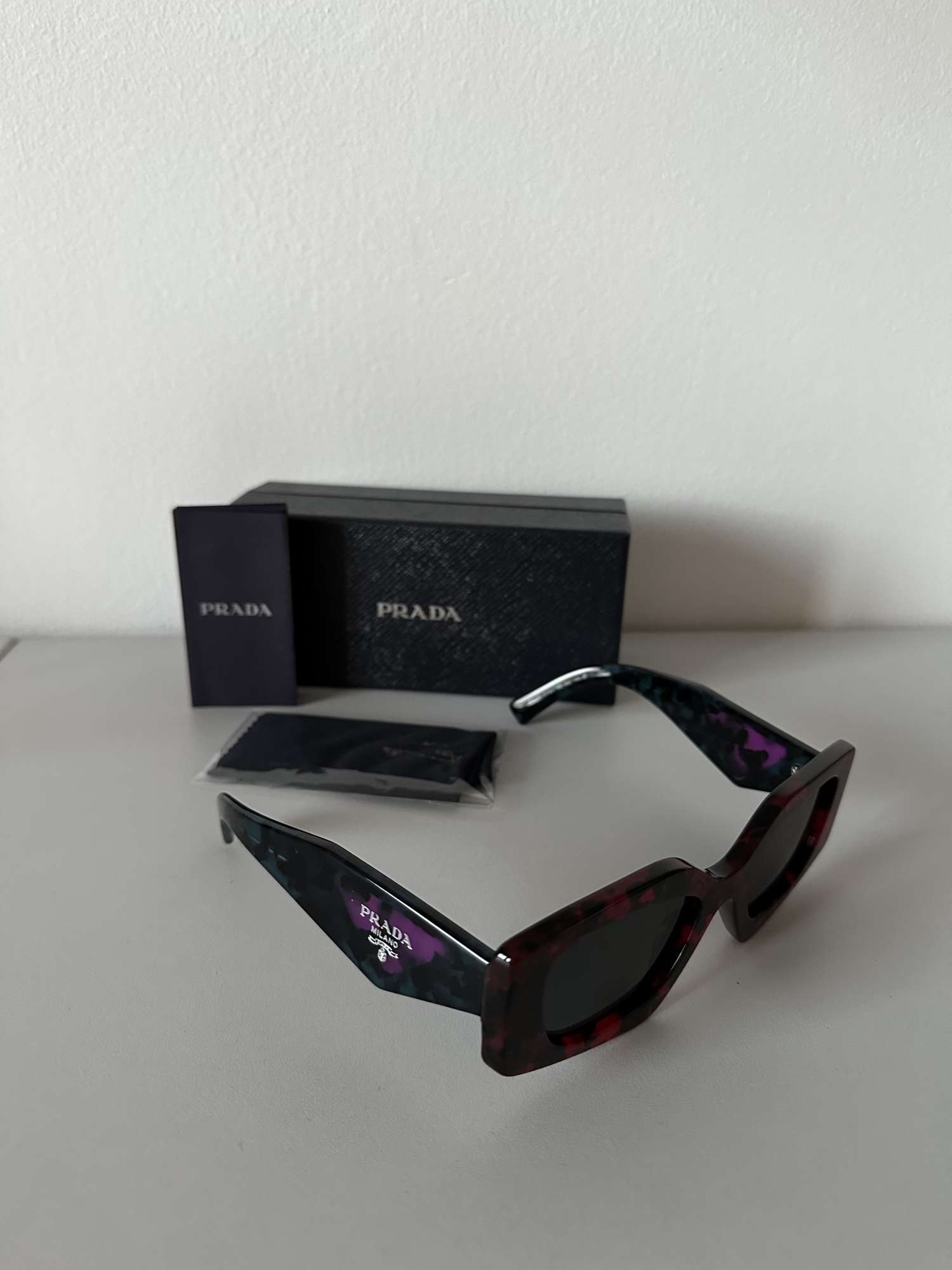 Prada slnečné okuliare