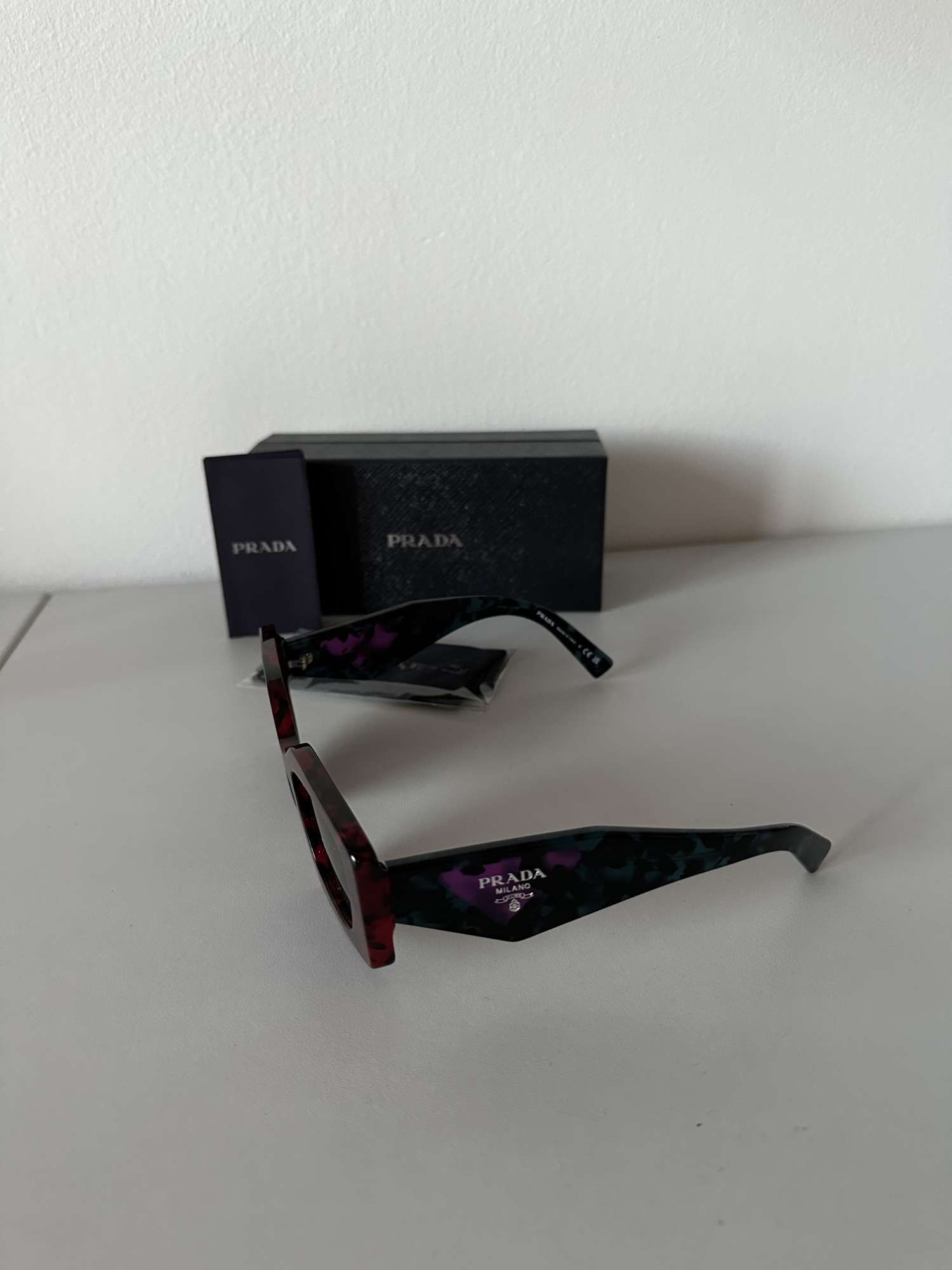 Prada slnečné okuliare