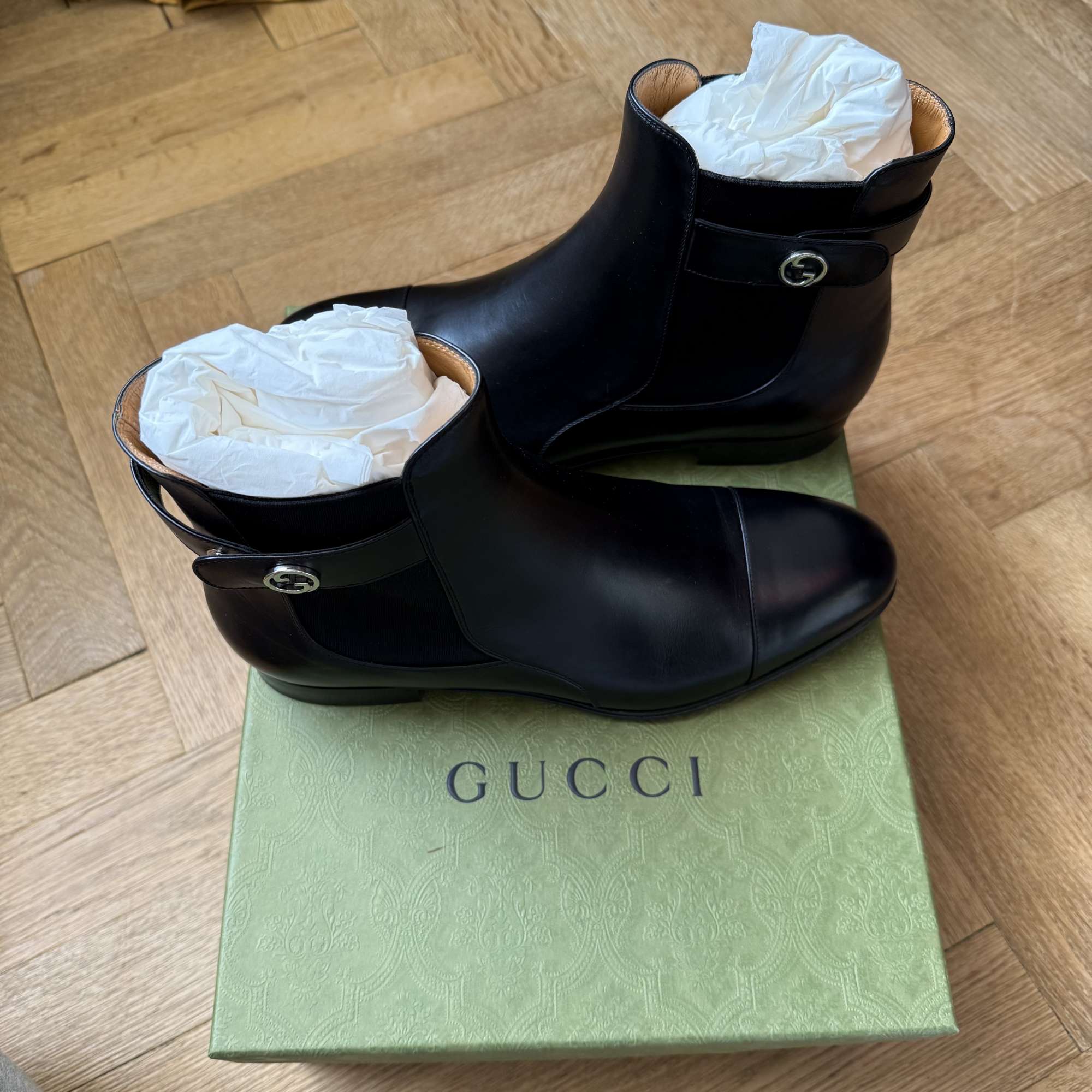 Gucci chelsea boots