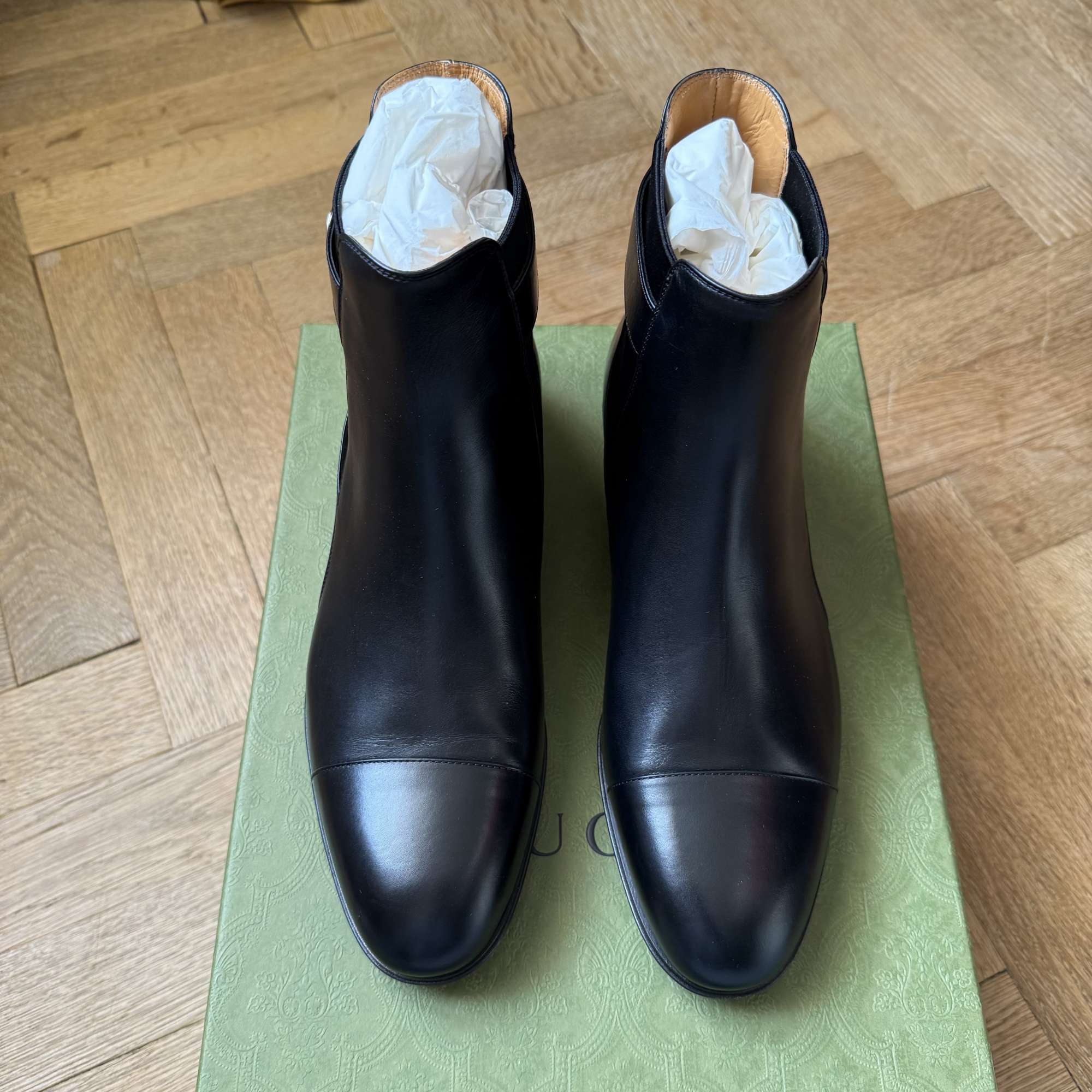 Gucci chelsea boots