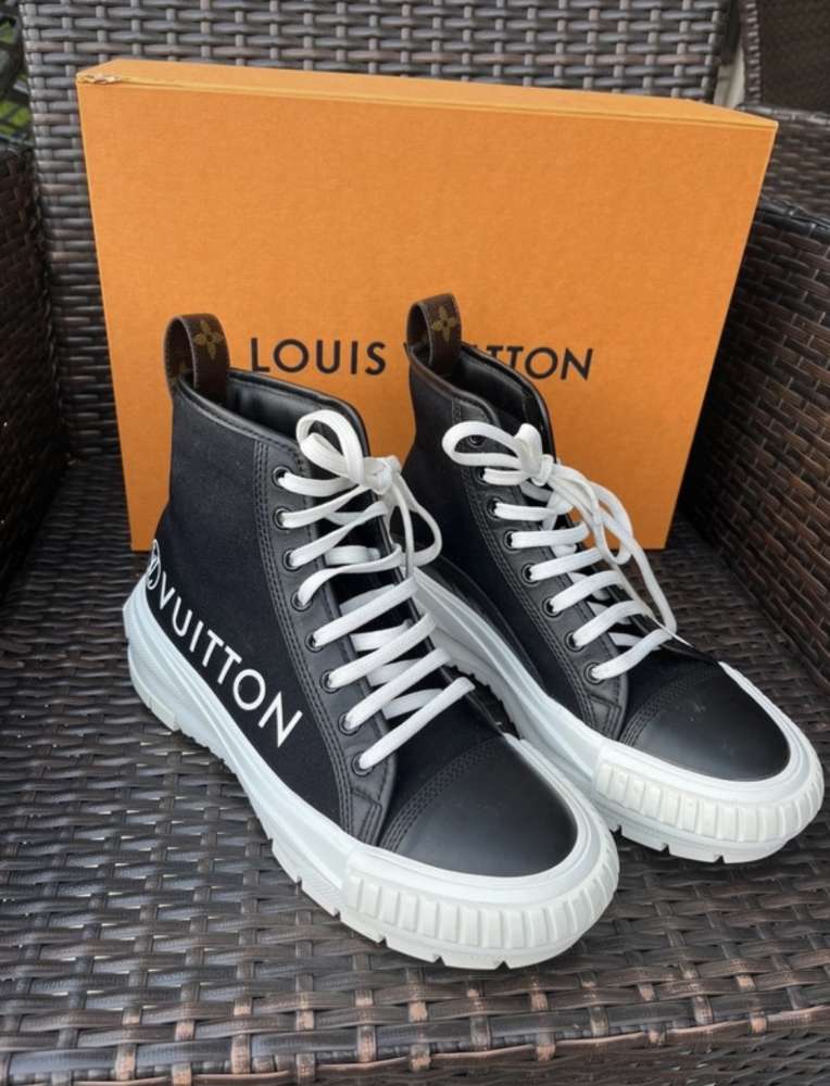 Louis Vuitton cloth trainers