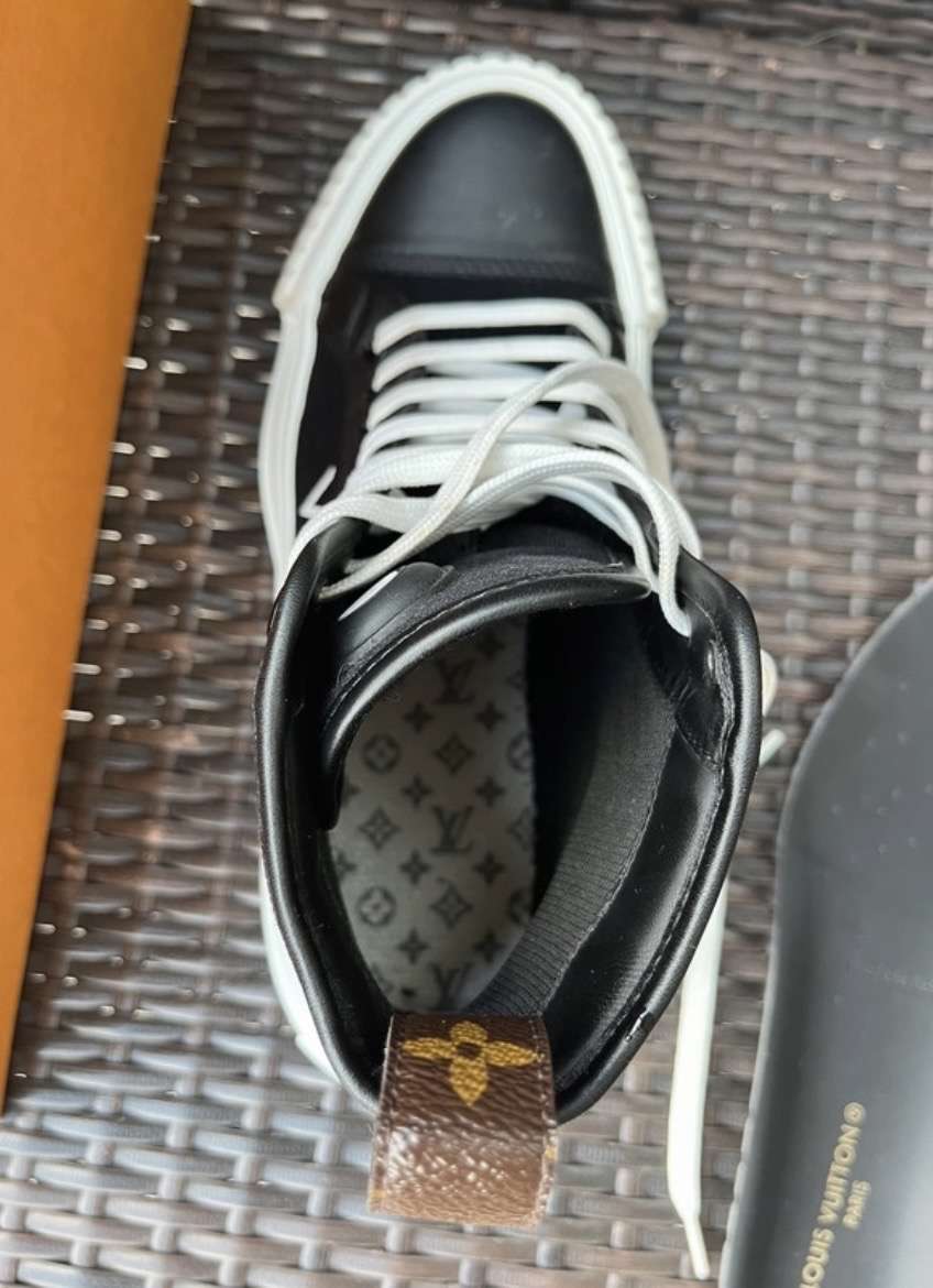 Louis Vuitton cloth trainers