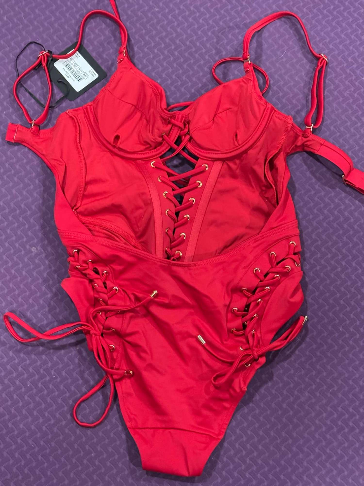 úplně nové plavky Honey Birdette