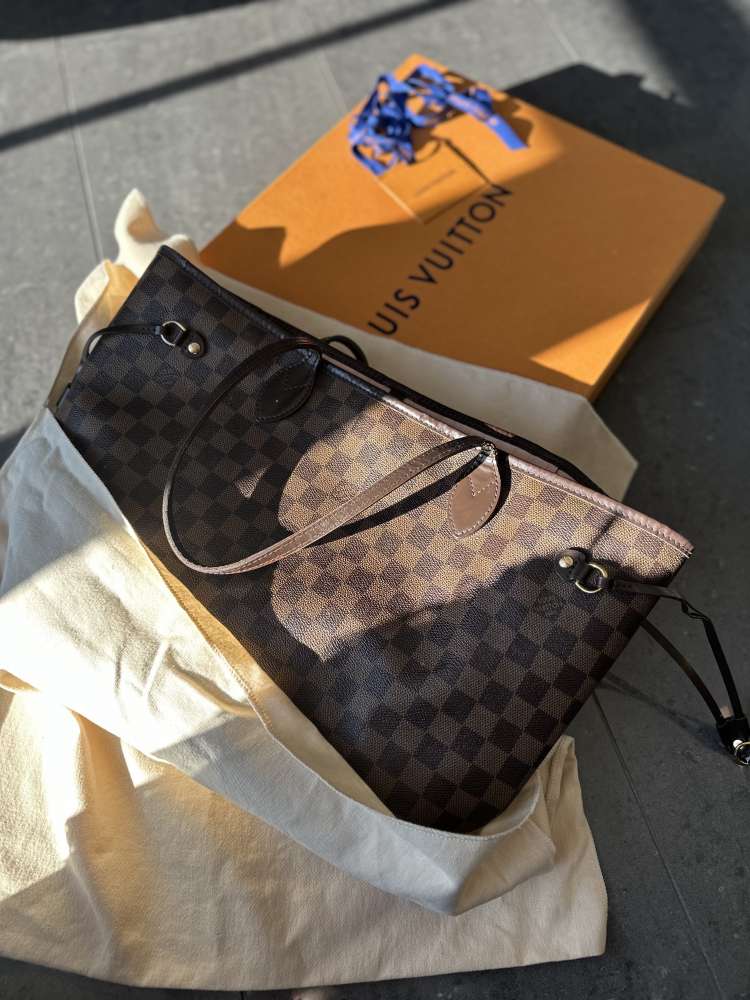 Louis Vuitton Neverfull MM