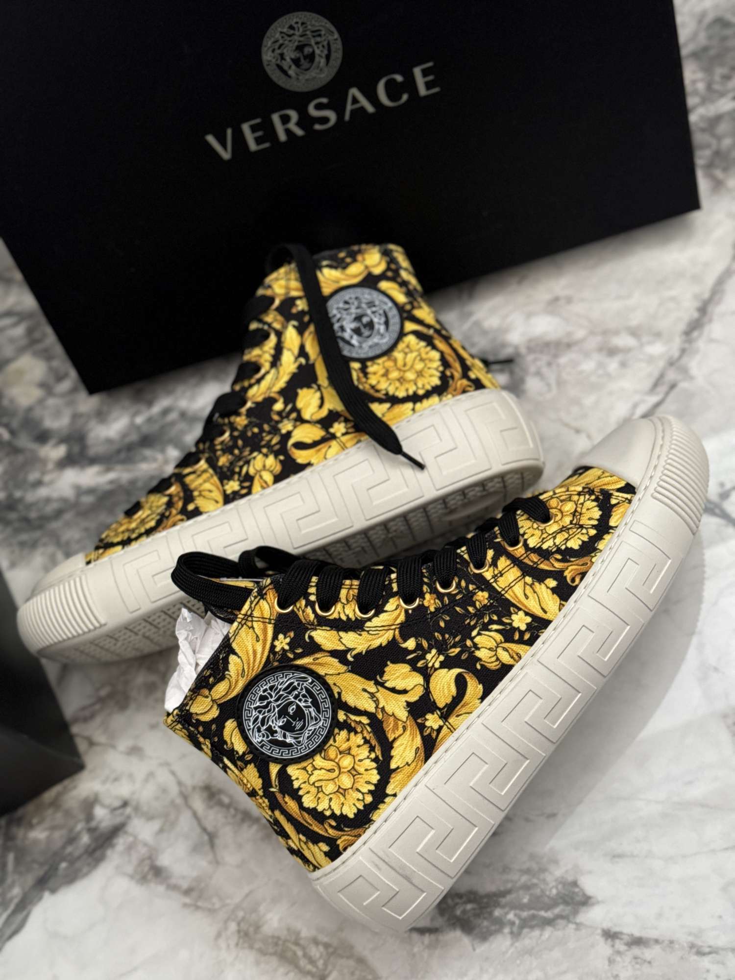Versace damske tenisky velkost 38,5