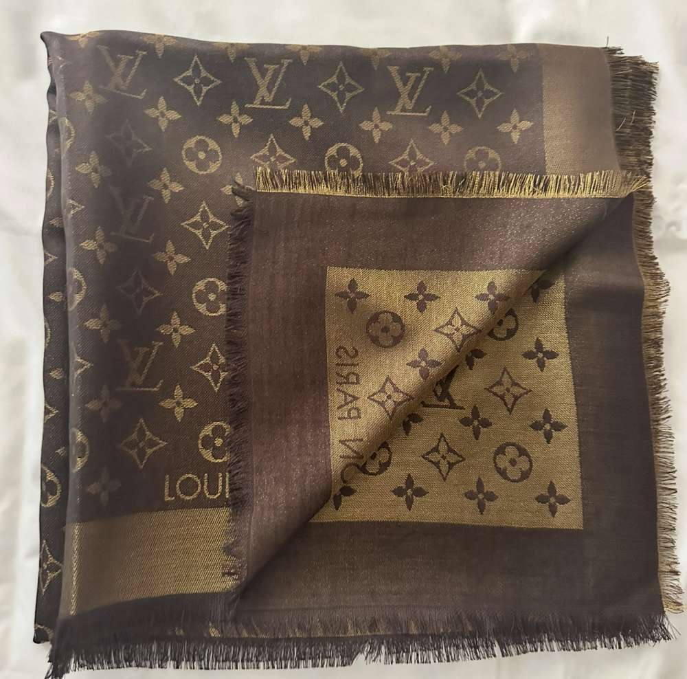 Nová šatka Louis Vuitton model lesk M75122 hnedá