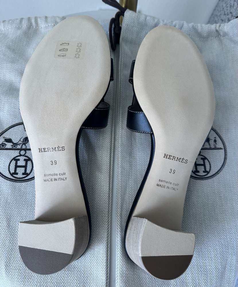 Nové šľapky HERMES model OASIS