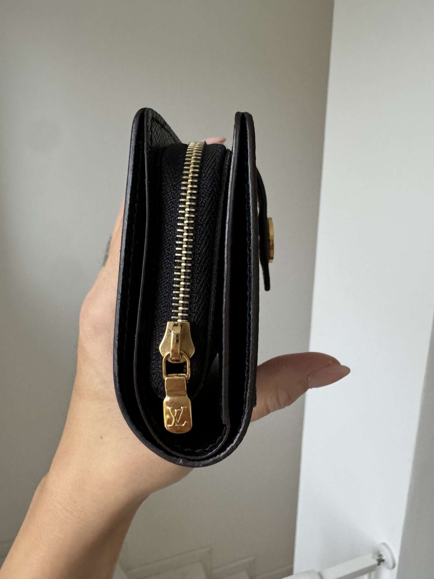 Peňaženka Louise Vuitton Juliette Geldborse