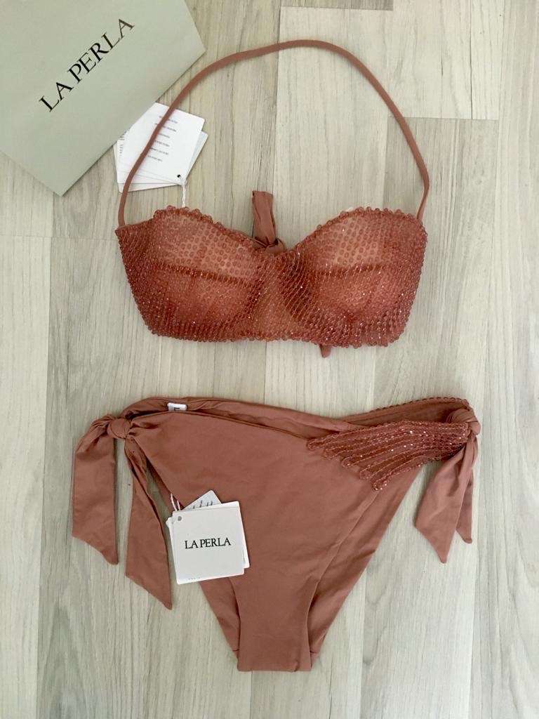 LA PERLA PLAVKY RUČNE VYŠÍVANÉ SWAROVSKÉHO KRYŠTÁLMI