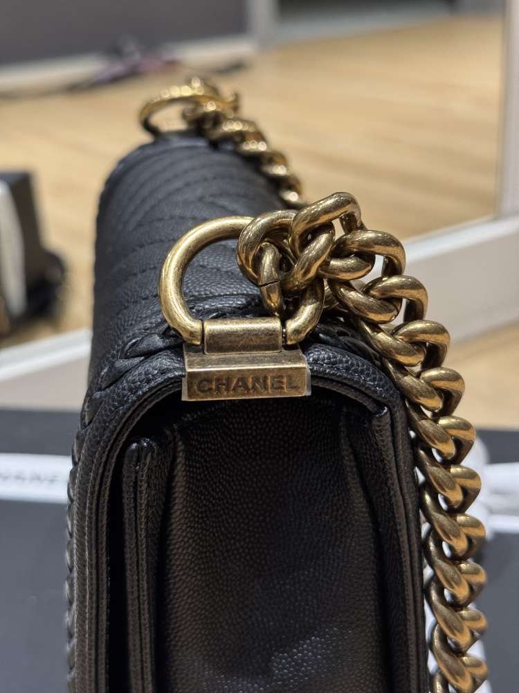 Chanel boy small