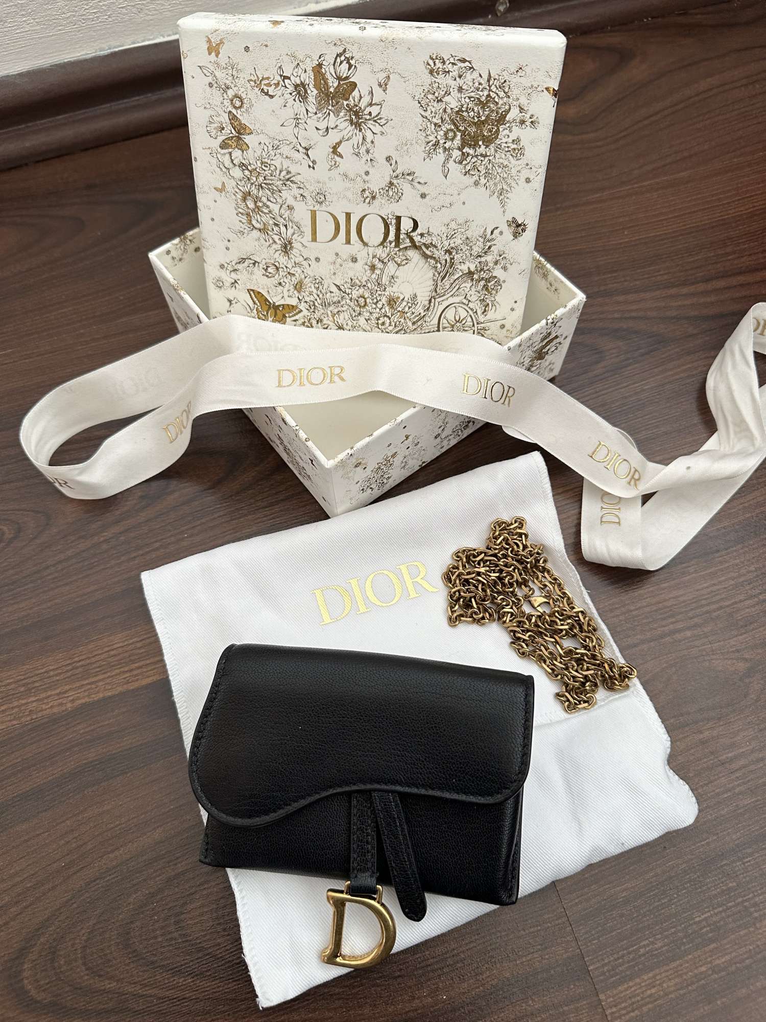 Puzdro Dior SADDLE NANO z čiernej kozej kože