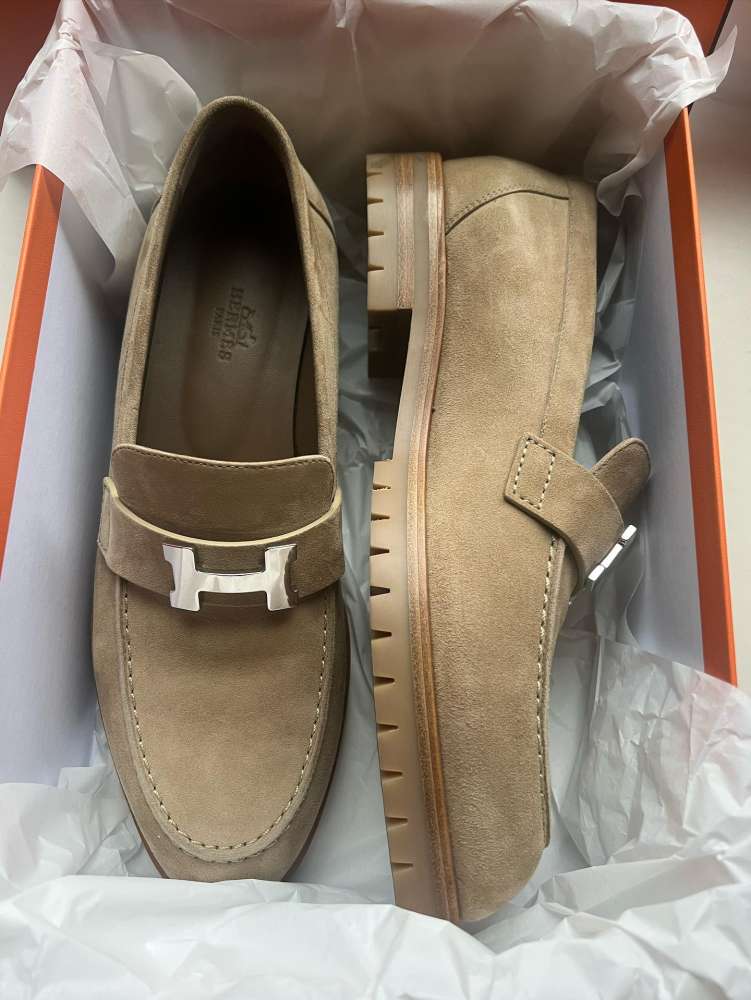 Hermes moccasins