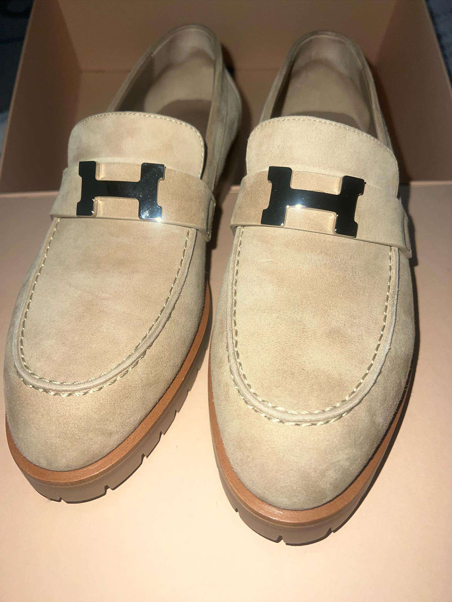 Hermes moccasins