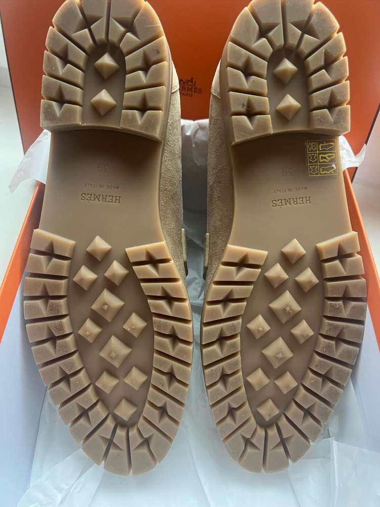 Hermes moccasins