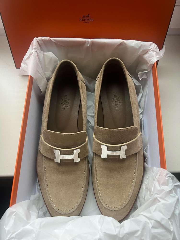 Hermes moccasins