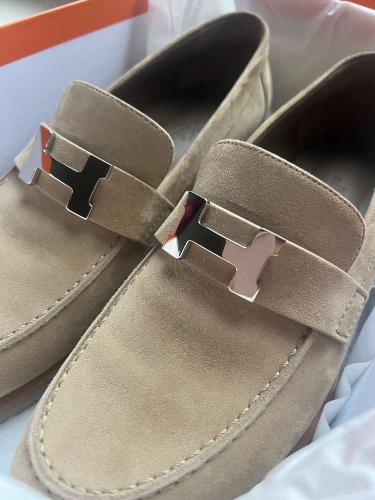 Hermes moccasins