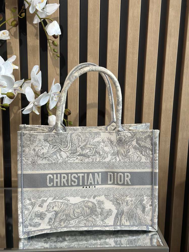Dior tote bag