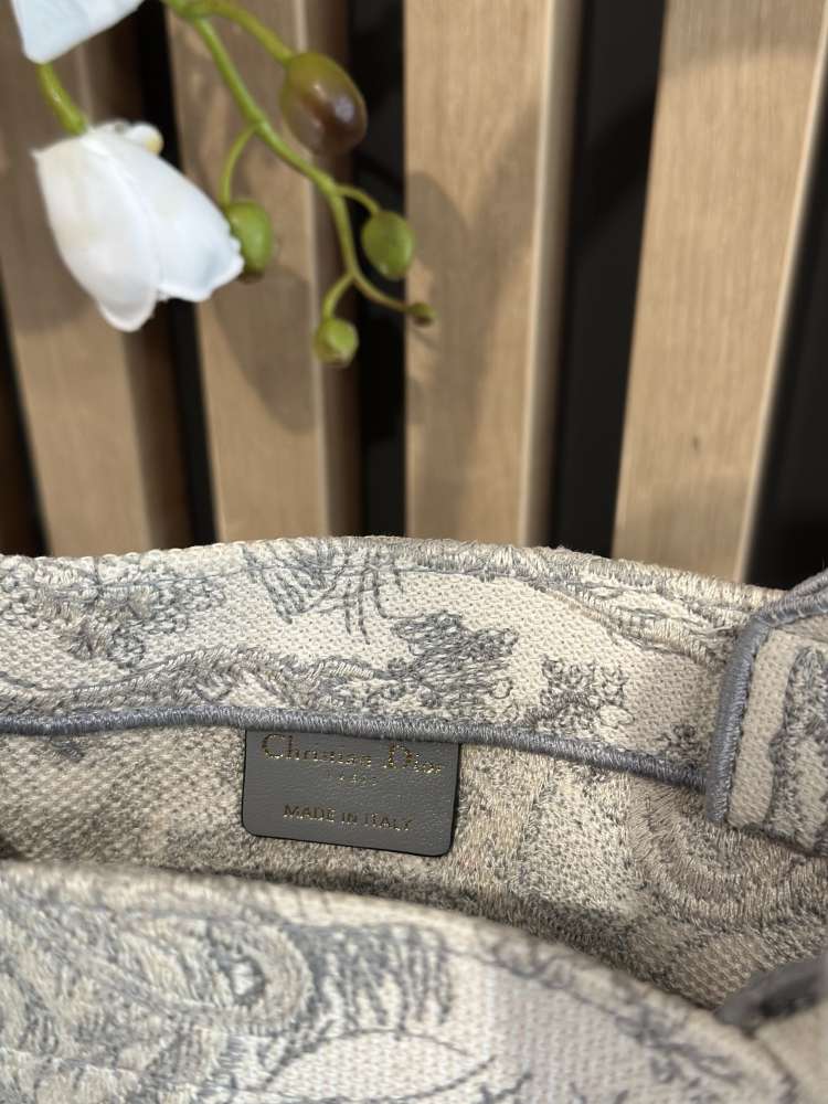 Dior tote bag