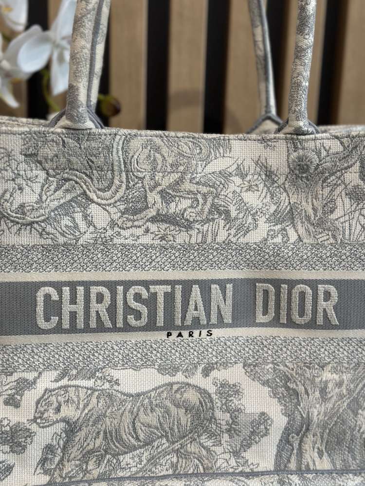 Dior tote bag