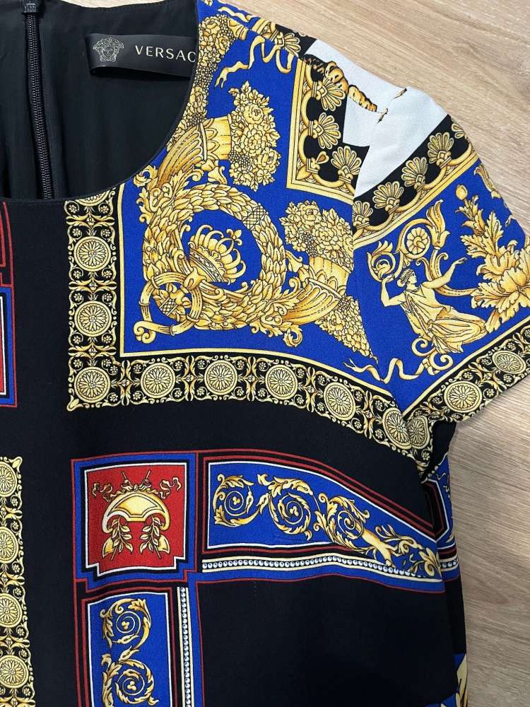 Versace šaty