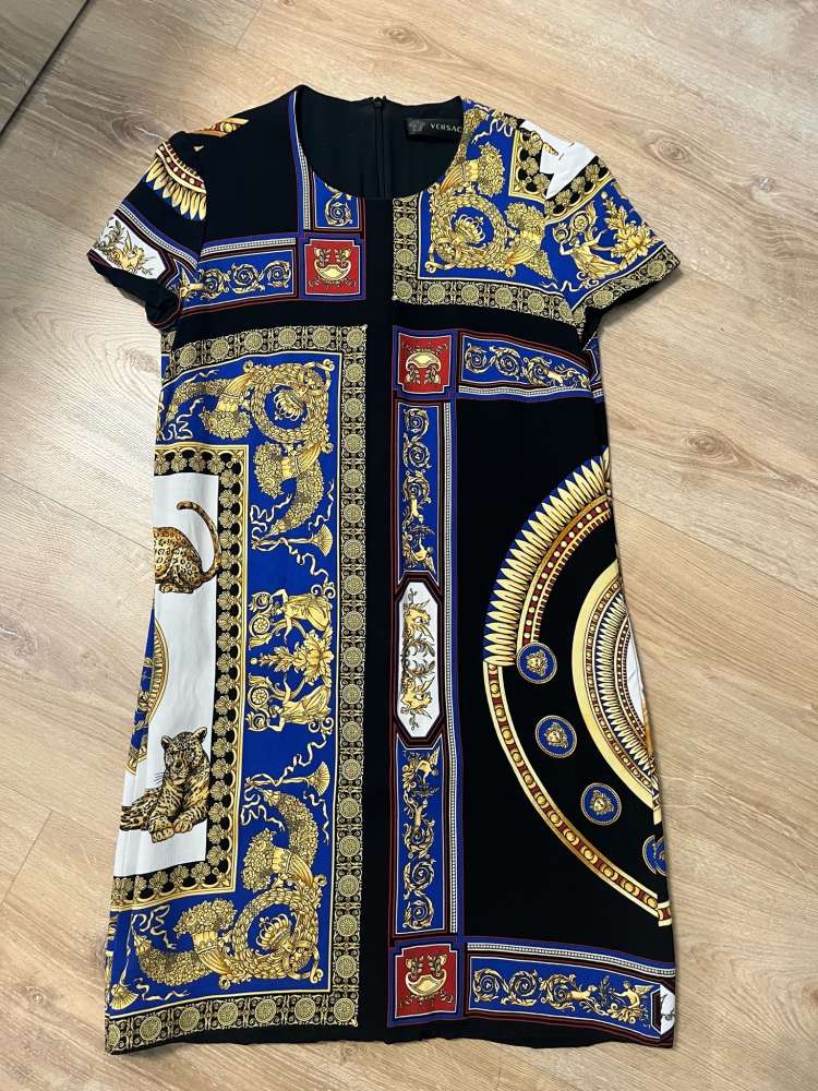 Versace šaty