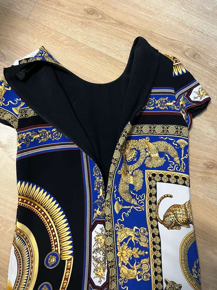 Versace šaty