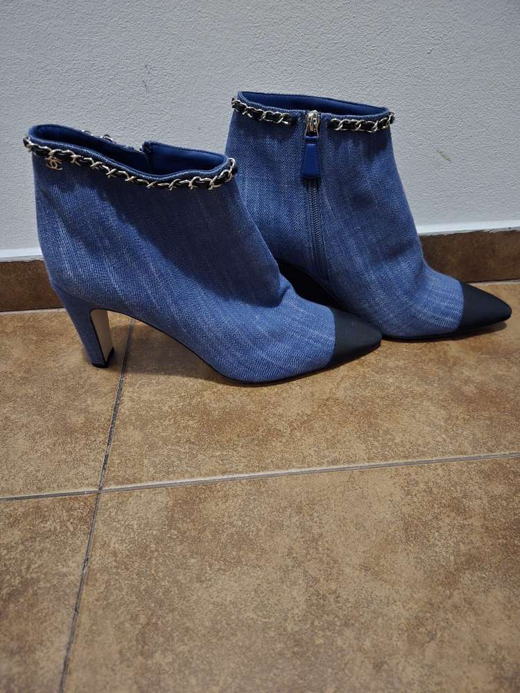 Chanel kotničky