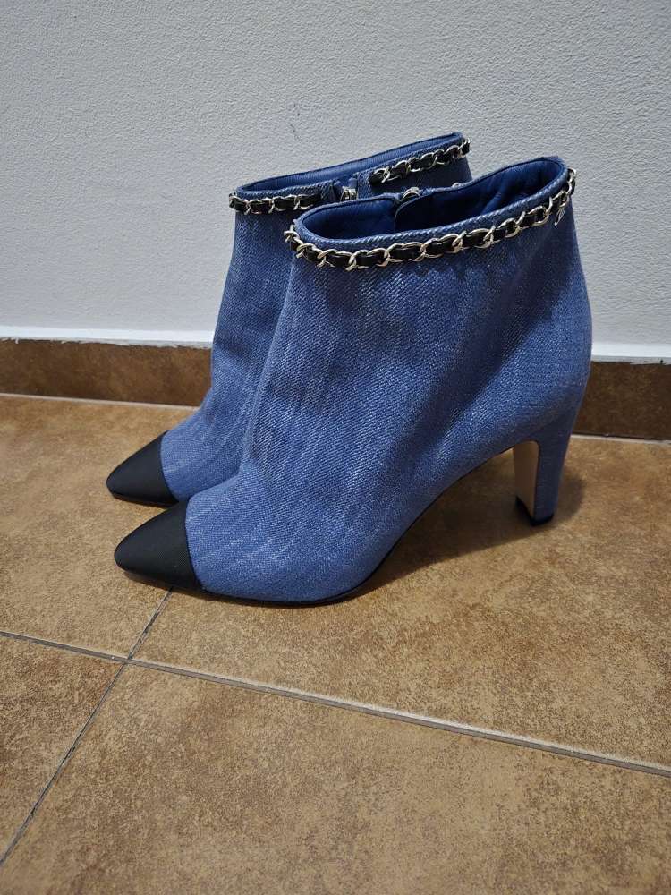 Chanel kotničky