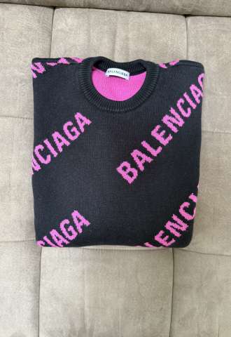 https://vipluxury.sk/Balenciaga sveter