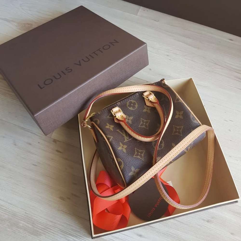 Louis Vuitton Speedy Nano
