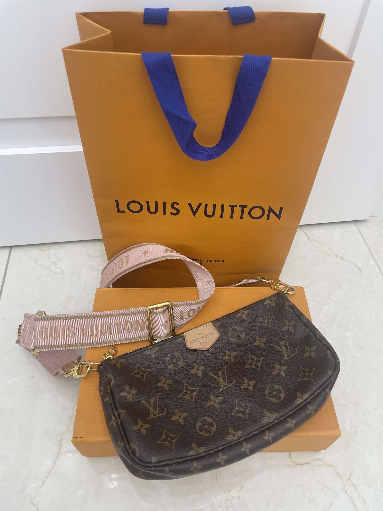 Louis Vuitton multipochette- kabelka/wallet on chain