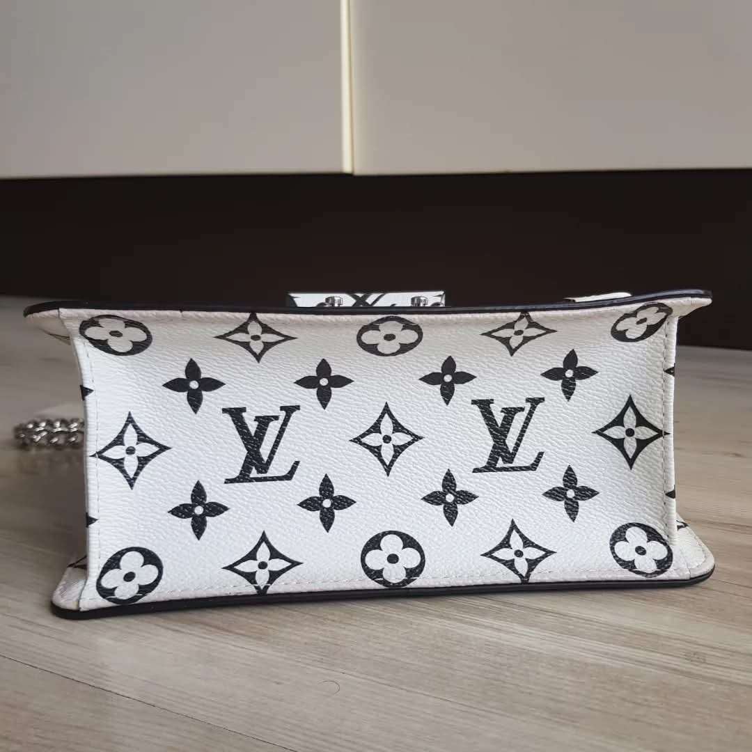 Louis Vuitton Wynwood